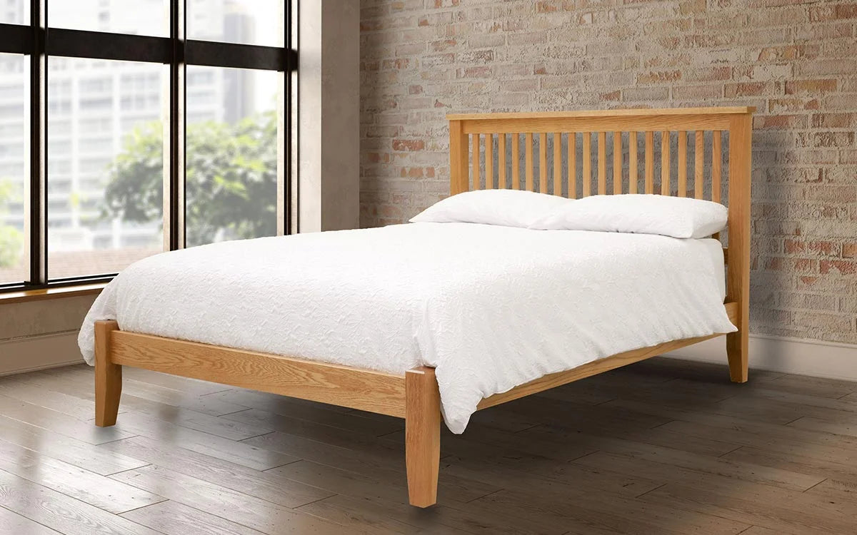 Barcelona Oak Bed