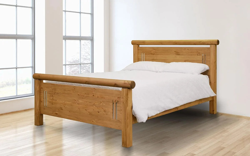 Hammond Pine Bed