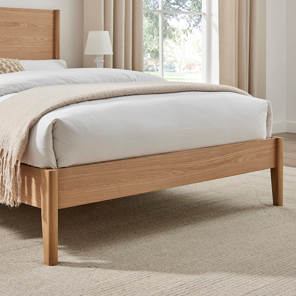 Jasmine Oak Bed