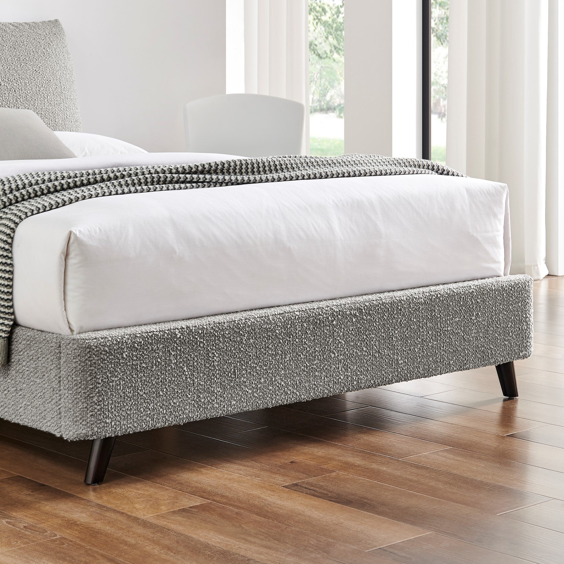 Caen Pillow Bed Dove Grey Boucle
